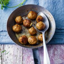 Gefüllte Kräuter-Hackbällchen