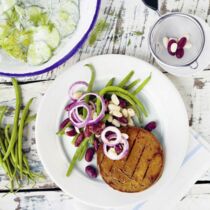 Bohnen-Trio mit Zaziki Bohnen-Trio mit Zaziki