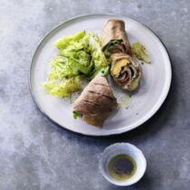 Gegrillte Wraps mit Lachs und Avocado Gegrillte Wraps mit Lachs und Avocado
