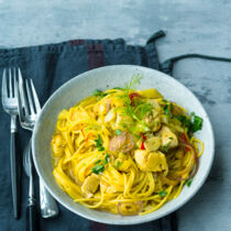 Fenchel-Safran-Nudeln mit Huhn Fenchel-Safran-Nudeln mit Huhn