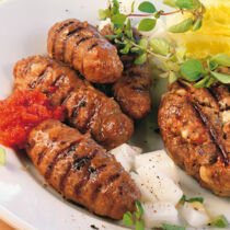 Hackfleischröllchen (Cevapcici)