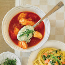 Tomatenfisch mit Rucolasahne Tomatenfisch mit Rucolasahne