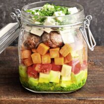 Gebackener Süßkartoffelsalat mit Hackbällchen Gebackener Süßkartoffelsalat mit Hackbällchen