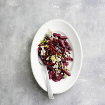 Rote-Bete-Meerrettich-Nudeln Rote-Bete-Meerrettich-Nudeln