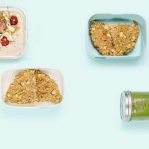 Frühstück to gomit Smoothie und Oatmeal Frühstück to gomit Smoothie und Oatmeal