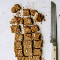 Cashew Bites mit Dattelkaramell Cashew Bites mit Dattelkaramell