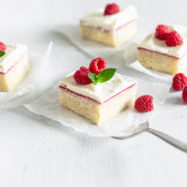 Himbeer-Vanille-Kuchen vom Blech Himbeer-Vanille-Kuchen vom Blech