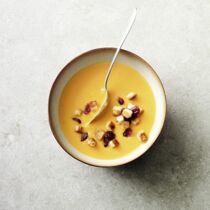 Süßkartoffelsuppemit Zimtcroûtons