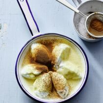 Limettenwölkchen
in Vanillesauce Limettenwölkchen
in Vanillesauce