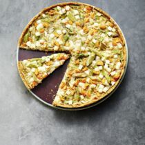 Spargel-Kohlrabi-Quiche mit Linsen-Buchweizen-Teig