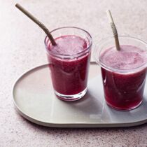 Roter Beeren-Smoothie