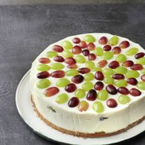 Käsesahne mit bunten Trauben Käsesahne mit bunten Trauben