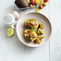 Avocado mit 
Bruschetta-Füllung