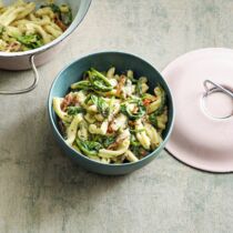 One-Pot-Pasta mit Spinat