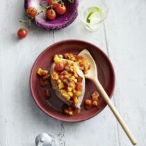 Gefüllte Süsskartoffeln mit Kichererbsengemüse