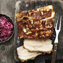 Schweinekrustenbraten mit Blaukraut