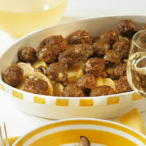 Gratin mit Hackbällchen