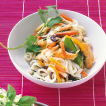Thai-Nudeln mit Huhn