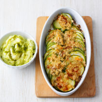 Knusper-Zucchini mit Pestopüree