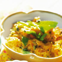 Möhrensalat mit Minze-Joghurt-Dressing