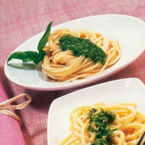 Spaghetti mit Pesto