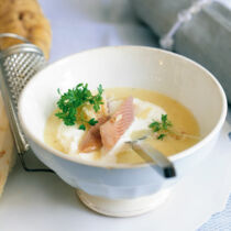 Meerrettichcremesuppe mit Räucherforelle