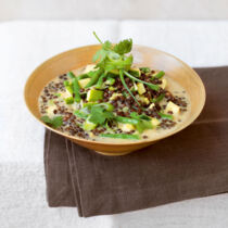 Frisch-scharfes Curry mit Bohnen, Zucchini und Belugalinsen Frisch-scharfes Curry mit Bohnen, Zucchini und Belugalinsen