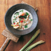 Kokossuppe mit Hähnchenfleisch