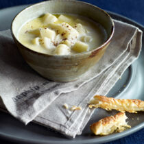 Spargelsuppe mit Knusperstangen