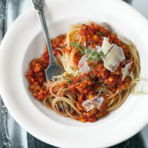 Spaghetti mit Linsen-Bolognese