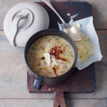 Bohnensuppe mit Dinkel und Pancetta