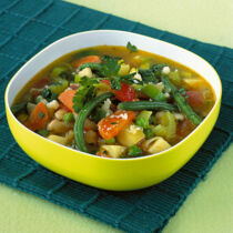 Minestrone mit weißen Bohnen