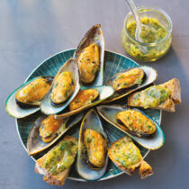 Grünschalenmuscheln mit Salsa verde Grünschalenmuscheln mit Salsa verde