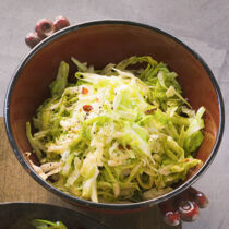 Spitzkohlgemüse mit Ingwer