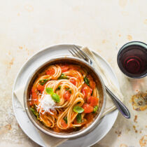 Spaghetti mit Tomatensauce