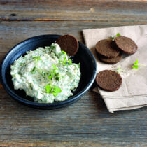 Frühlingskräuter-Tofu-Creme