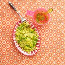 Linguine mit Basilikum-Pesto