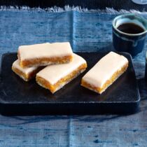 Möhren-Karamell-Riegel Möhren-Karamell-Riegel