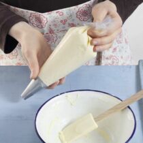 klassisches Buttercremetopping klassisches Buttercremetopping