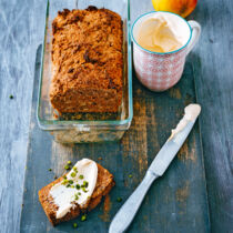 Apfelbrot mit Sanddorn-Quark-Dip