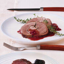 Reh mit Preiselbeersauce