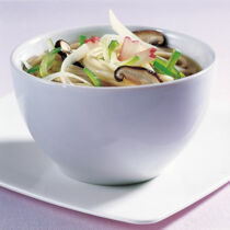 Udon-Nudeln mit Rettich Udon-Nudeln mit Rettich