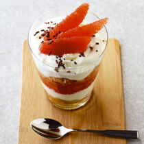 Grapefruit-Schichtdessert