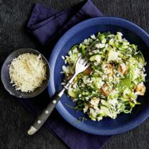 Grünes Gemüserisotto