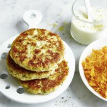 Blumenkohlbratlinge mit Zitronen-Joghurt-Dip