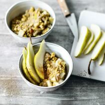 Lupinen-Porridge mit Birnen Lupinen-Porridge mit Birnen
