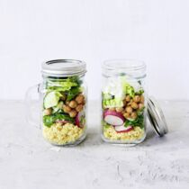 Kichererbsen-Hirse-Salat im Glas