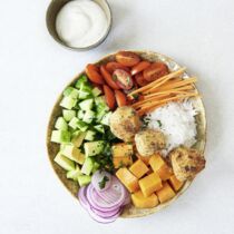 Buddha-Bowl mit Falafeln