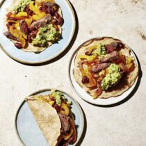 Fajitas mit Rinderfilet und Guacamole