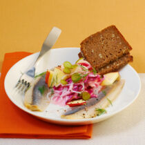 Matjes mit Rote-Bete-Rahm